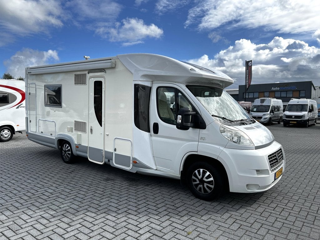 Caravans And Camping Elnagh