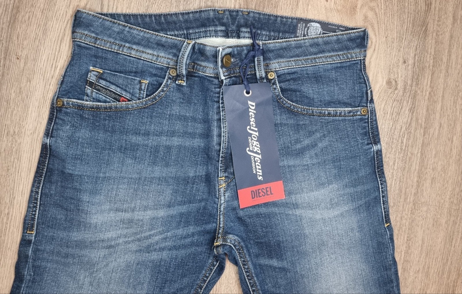 Foto 21 van - NIEUWE Diesel THOMMER-T *JOGGJEANS* W32 L30 = 32x30 #D2454