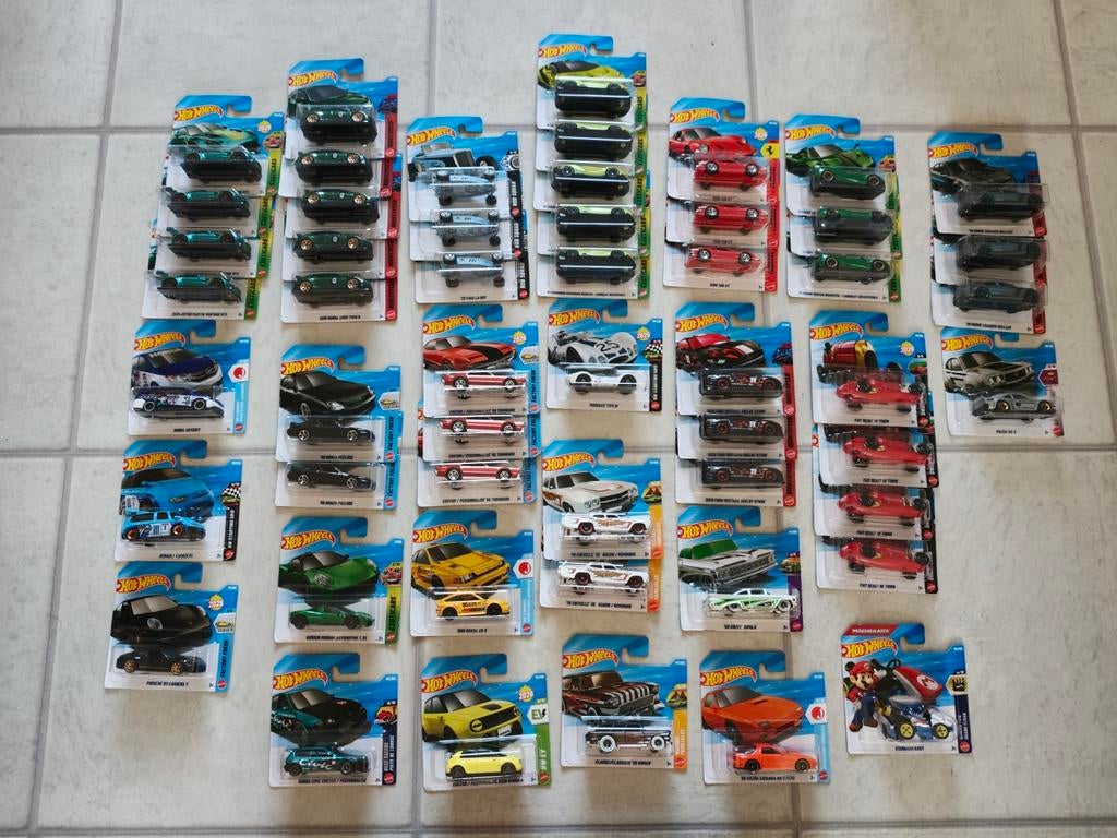 Verschillende HotWheels typen en merken, S, Auto, R, Nieuw