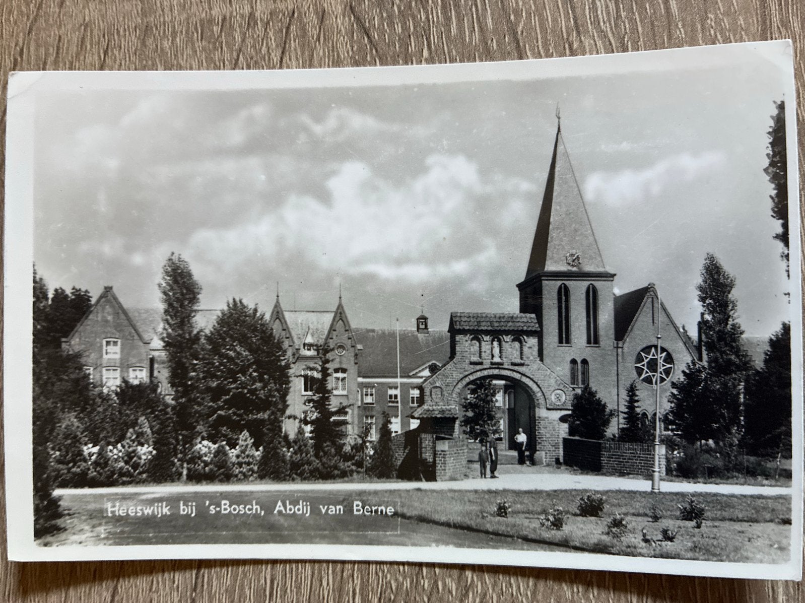 Oude Ansichtkaart Heeswijk bij 's-Bosch, Abdij van Berne, Ophalen of Verzenden, 1940 tot 1960, Gelopen, Noord-Brabant