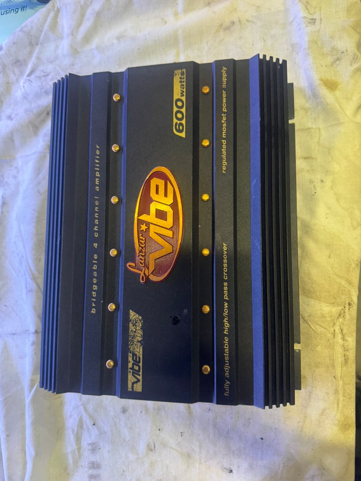 Versterker 600W, Auto diversen, Ophalen of Verzenden, Zo goed als nieuw