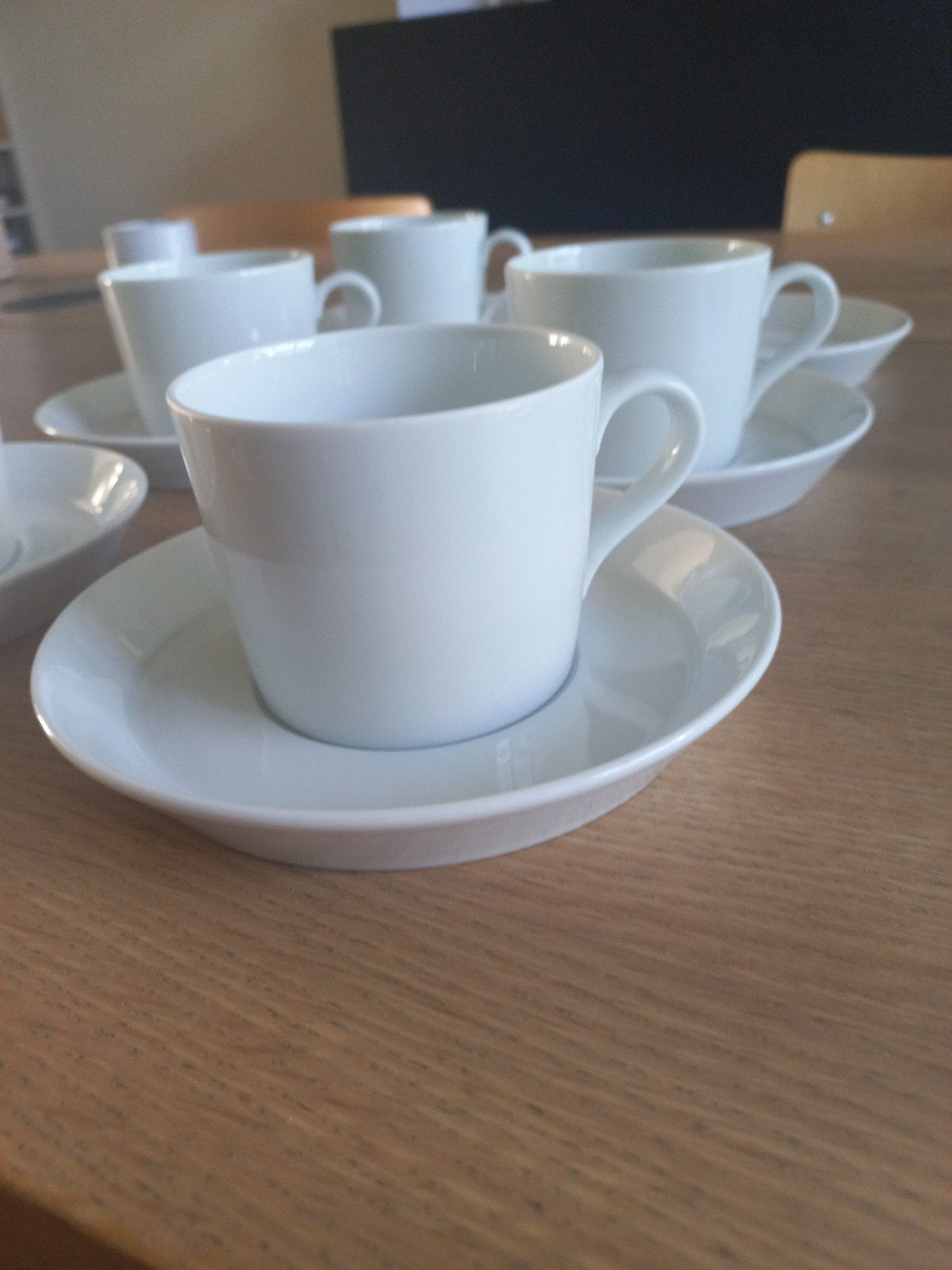 5 kop en schotels Arzberg Tric wit, Huis en Inrichting, Keuken | Servies, Gebruikt, Ophalen of Verzenden, Overige stijlen, Kop(pen) en/of Schotel(s)
