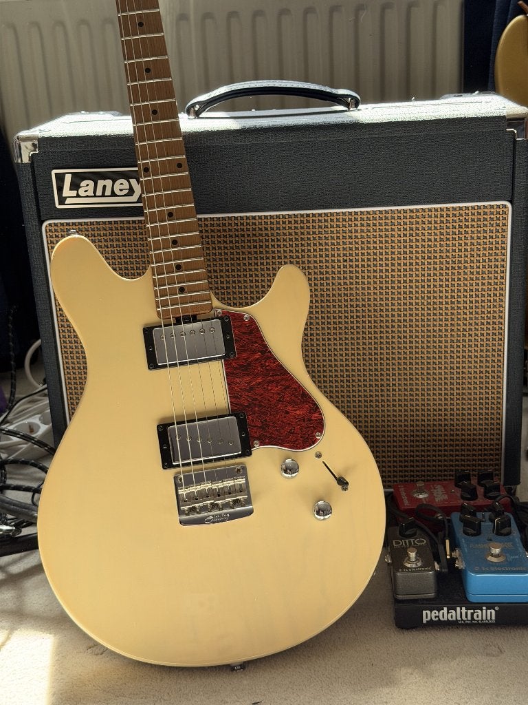 Sterling by Music Man Valentine JV60 gitaar, Muziek en Instrumenten, Ophalen, Zo goed als nieuw, Solid body, Overige merken