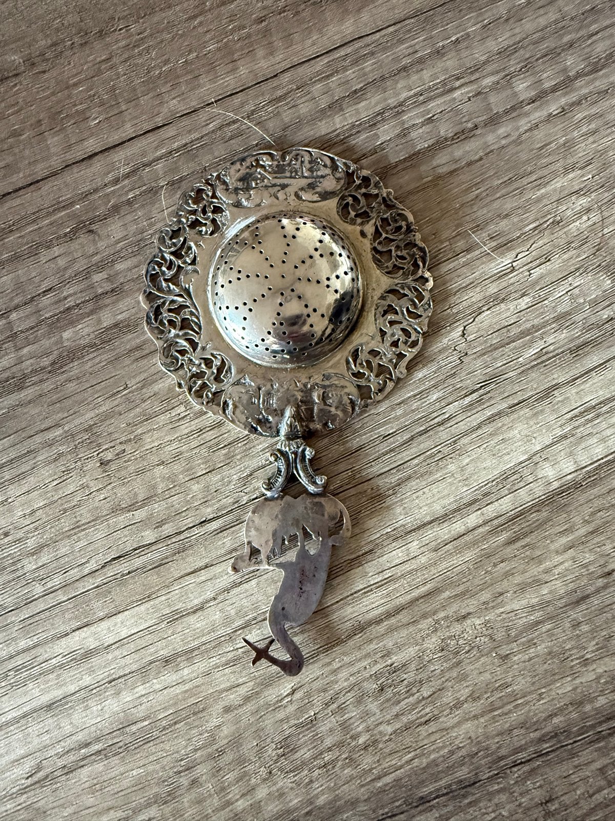 Antieke Zilveren Theezeef met Sierlijke Decoratie, Antiek en Kunst, Antiek | Goud en Zilver, Ophalen of Verzenden, Zilver