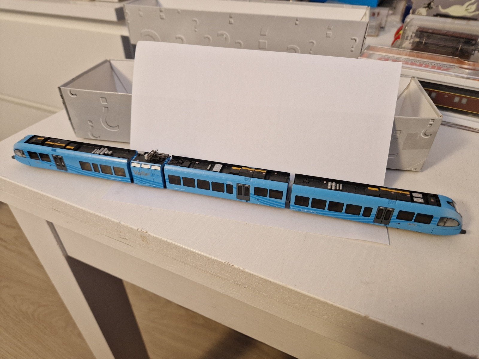 Piko " VALLEILIJN", Analoog, Zo goed als nieuw, Gelijkstroom, Locomotief