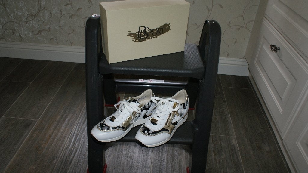 TE KOOP NIEUWE SNEAKERS IN DOOS ( MERK DL SPORT ), Wit, DL SPORT, Nieuw, Ophalen of Verzenden