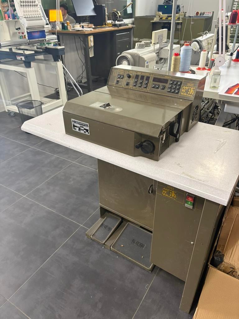 COMELZ SS15 SCHALMMACHINE SCHOENMAKER TASSENMAKER, Ophalen, Gebruikt