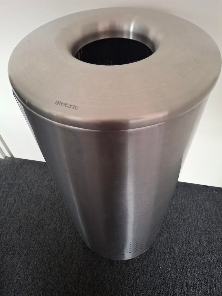 Brabantia wasmand RVS, Ophalen