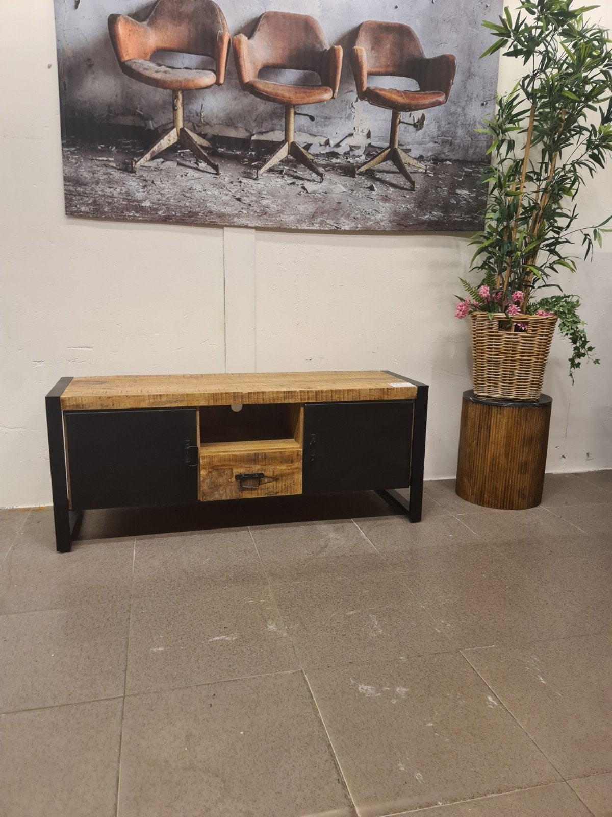 Nieuw industrieel tv meubel Bas 150x60x45cm mangohout metaal, Ophalen, Hout, Meerkleurig, .