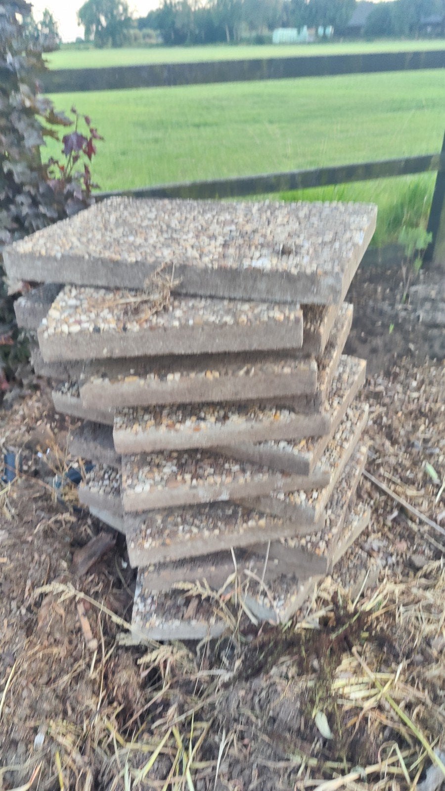26 gewassen grindtegels. 60x40x5, Ophalen, Gebruikt, Beton, Terrastegels