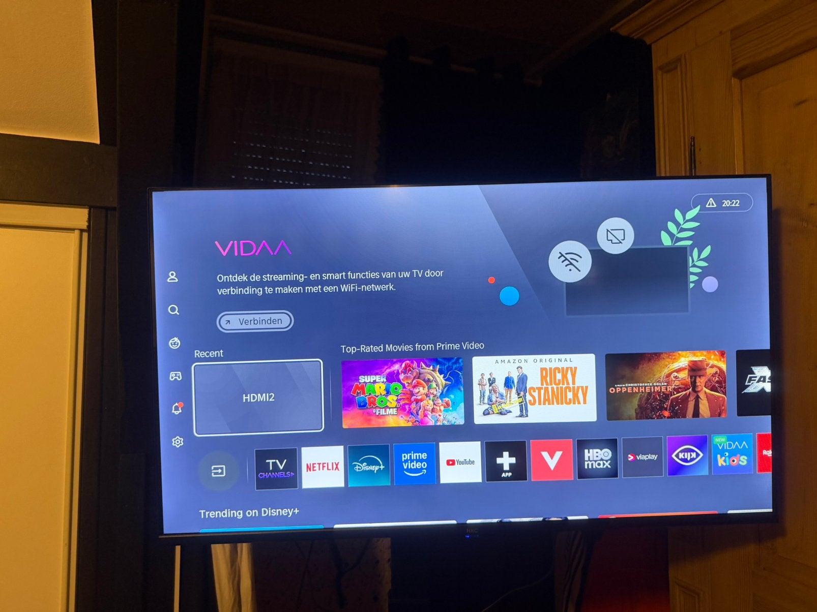 3 maanden oude Smart TV - LED Full HD - 40 inch/102 cm, LED, 50 Hz, Nieuw, 100 cm of meer