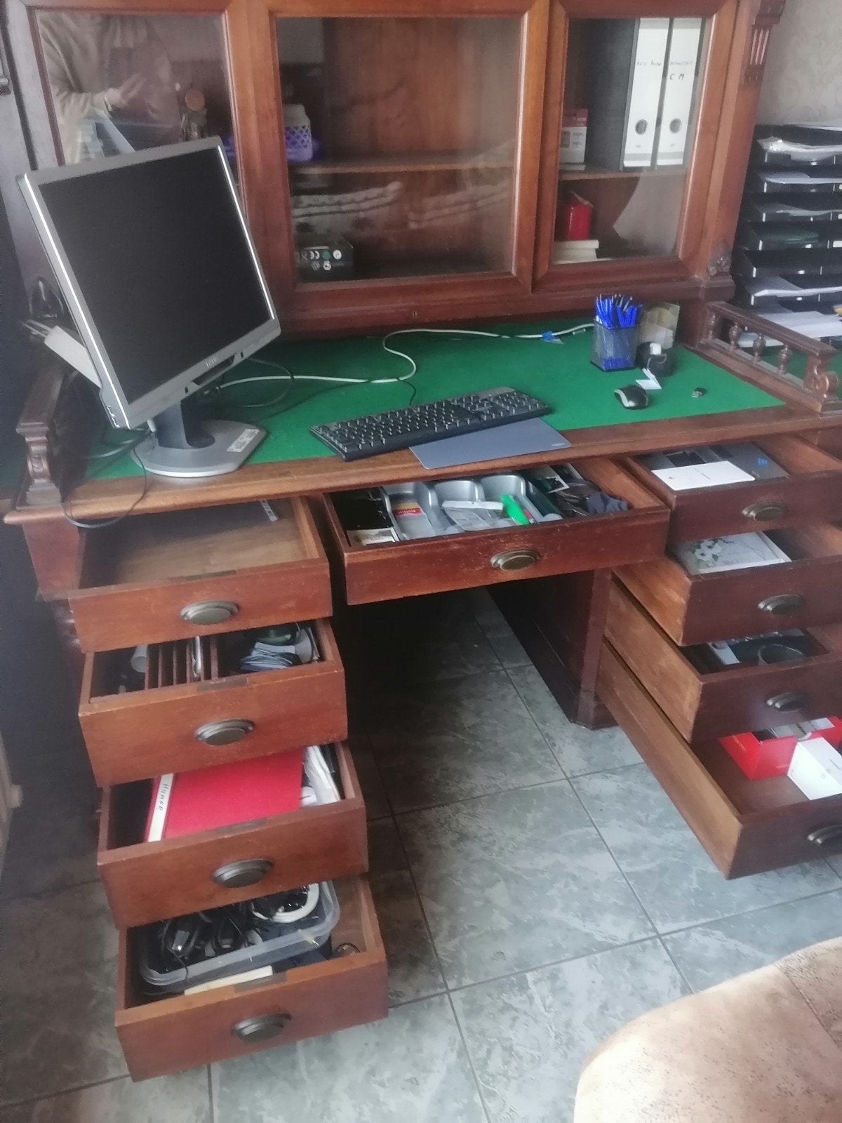 Groot Buro Bureau Vitrine, Ophalen, Gebruikt