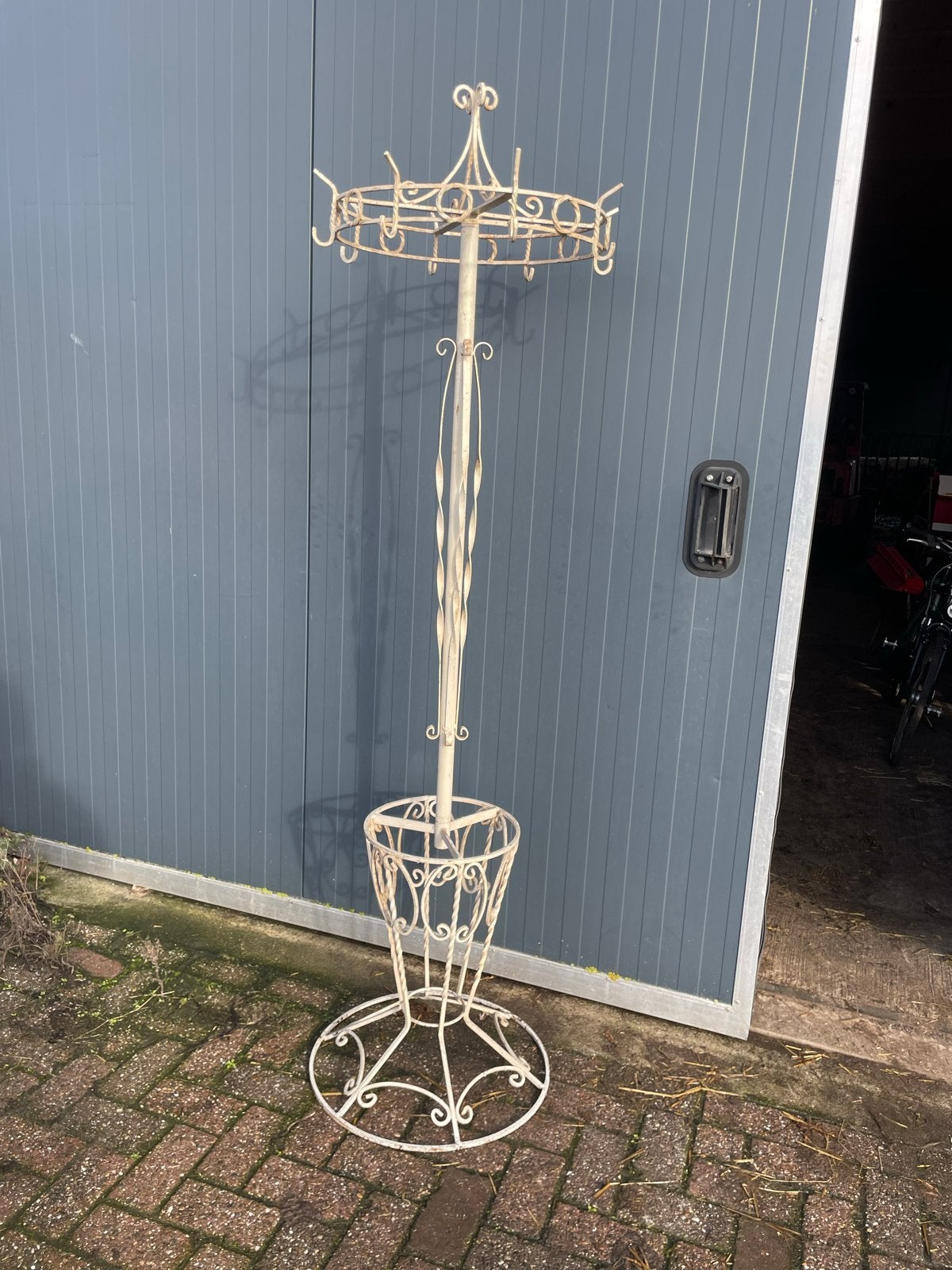 Antieke smeedijzeren kapstok met paraplubak, Huis en Inrichting, Woonaccessoires | Kapstokken, Ophalen, Gebruikt, Metaal, Staande kapstok
