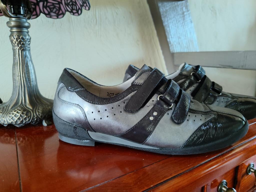 Waldlaufer grijs/zwarte sneakers 5=38, Kleding | Heren, Ophalen of Verzenden, Zwart
