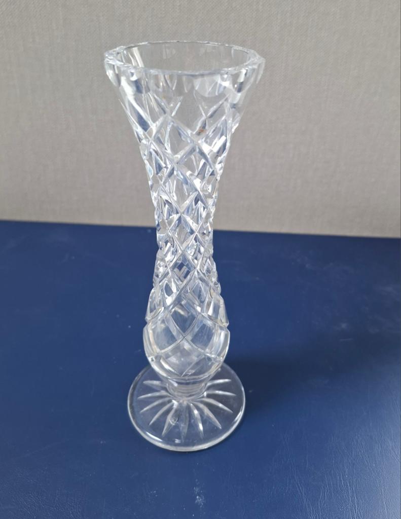 Kristallen vaasje, mooi geschulpte rand, Antiek en Kunst, Antiek | Glas en Kristal, Ophalen of Verzenden