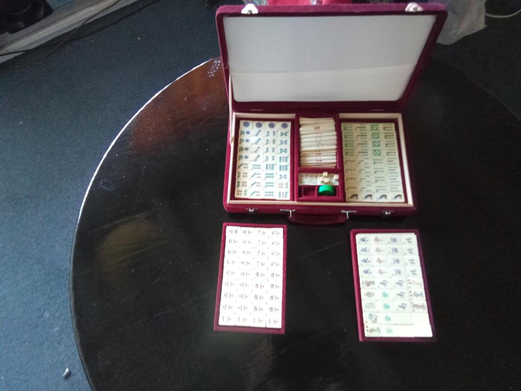 Antiek mahjong spel in fluwelen koffer, Ophalen of Verzenden, Gebruikt