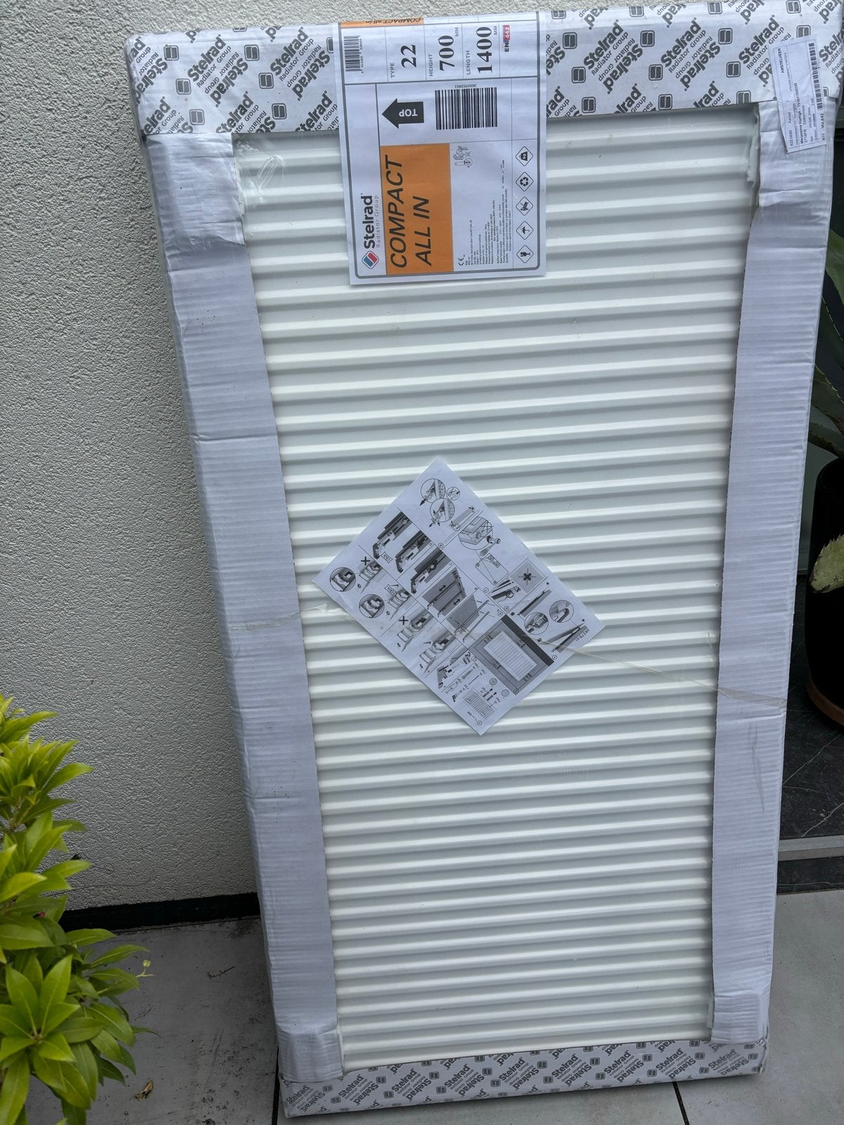 Stelrad Compact All In radiator 700x1400mm, Type 22, Ophalen, 30 tot 80 cm, Radiator, Nieuw