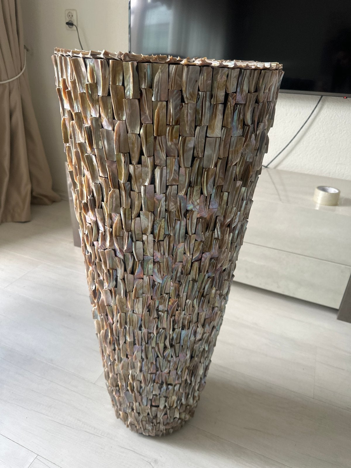 Grote vaas met parelmoer effect - Uniek design 90 cm, Huis en Inrichting, Ophalen, Overige materialen, 90 cm, Zo goed als nieuw