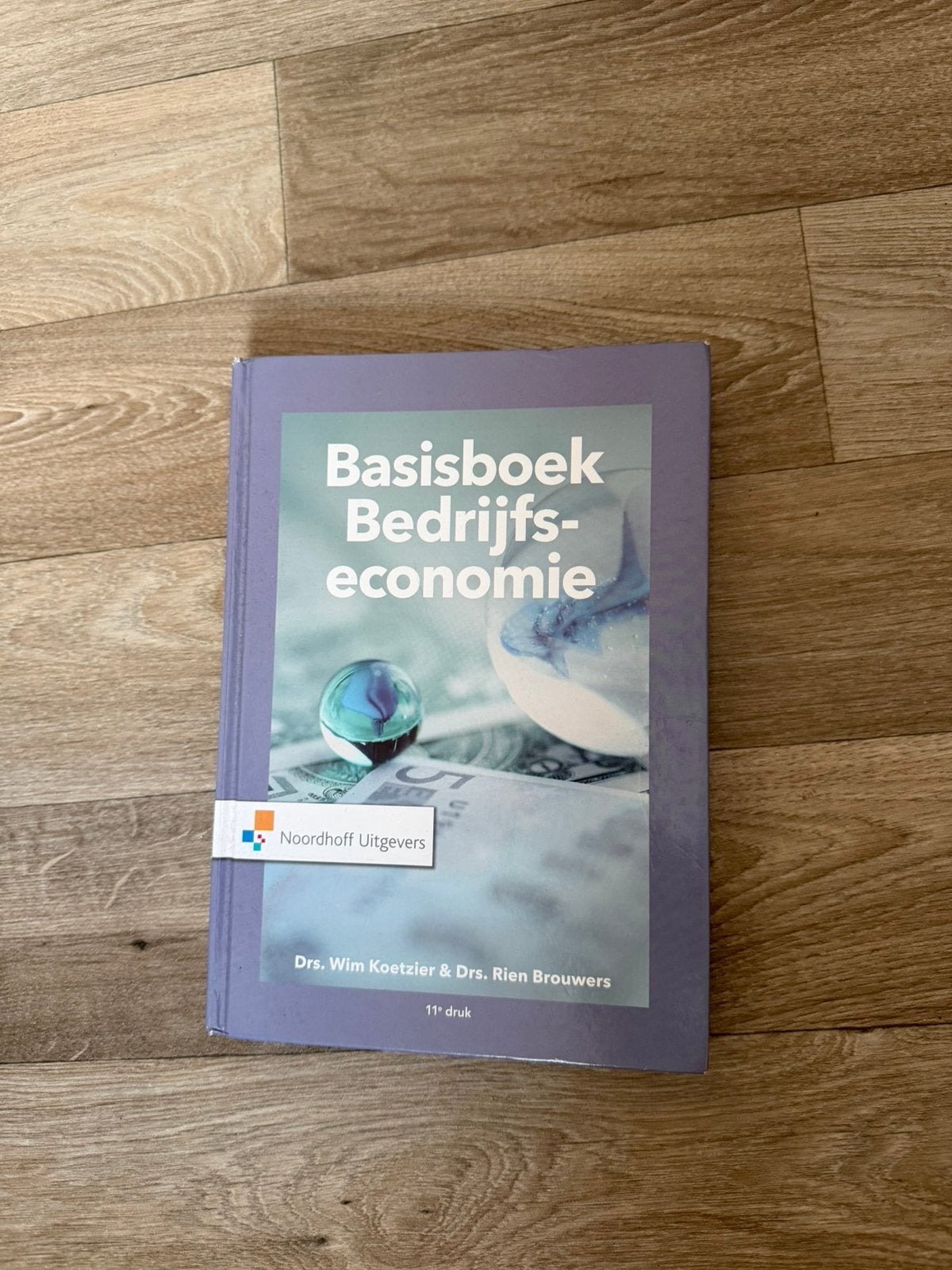 Basisboek Bedrijfseconomie 11e druk + Opgavenboek, Ophalen of Verzenden, Zo goed als nieuw, Economie en Marketing