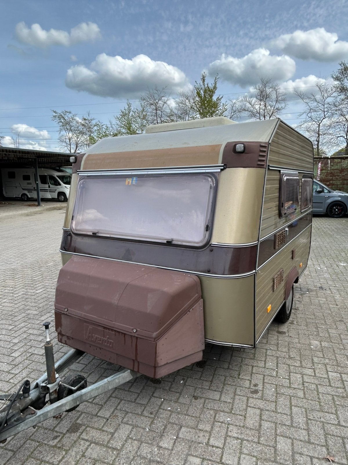 Avento 315 deluxe caravan uit 1985 met stalling, Avento, Treinzit, Particulier, Tot en met 4