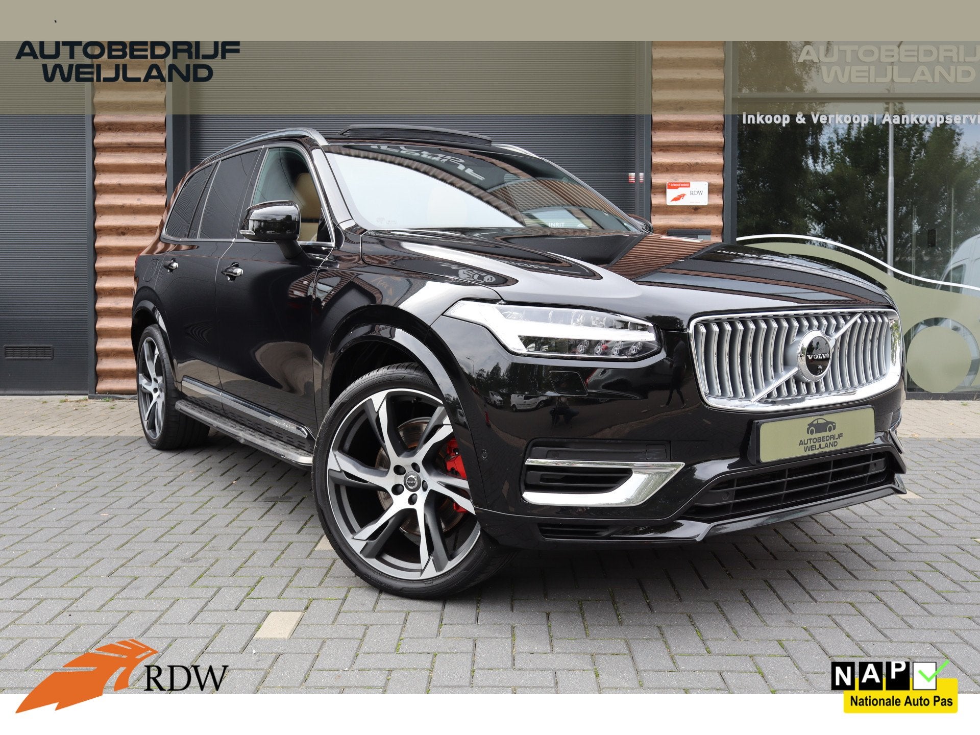 Volvo XC90 2.0 T8 Recharge AWD Inscription Exclusive 1ste ei, Gebruikt, 4 cilinders, 7 stoelen, Zwart
