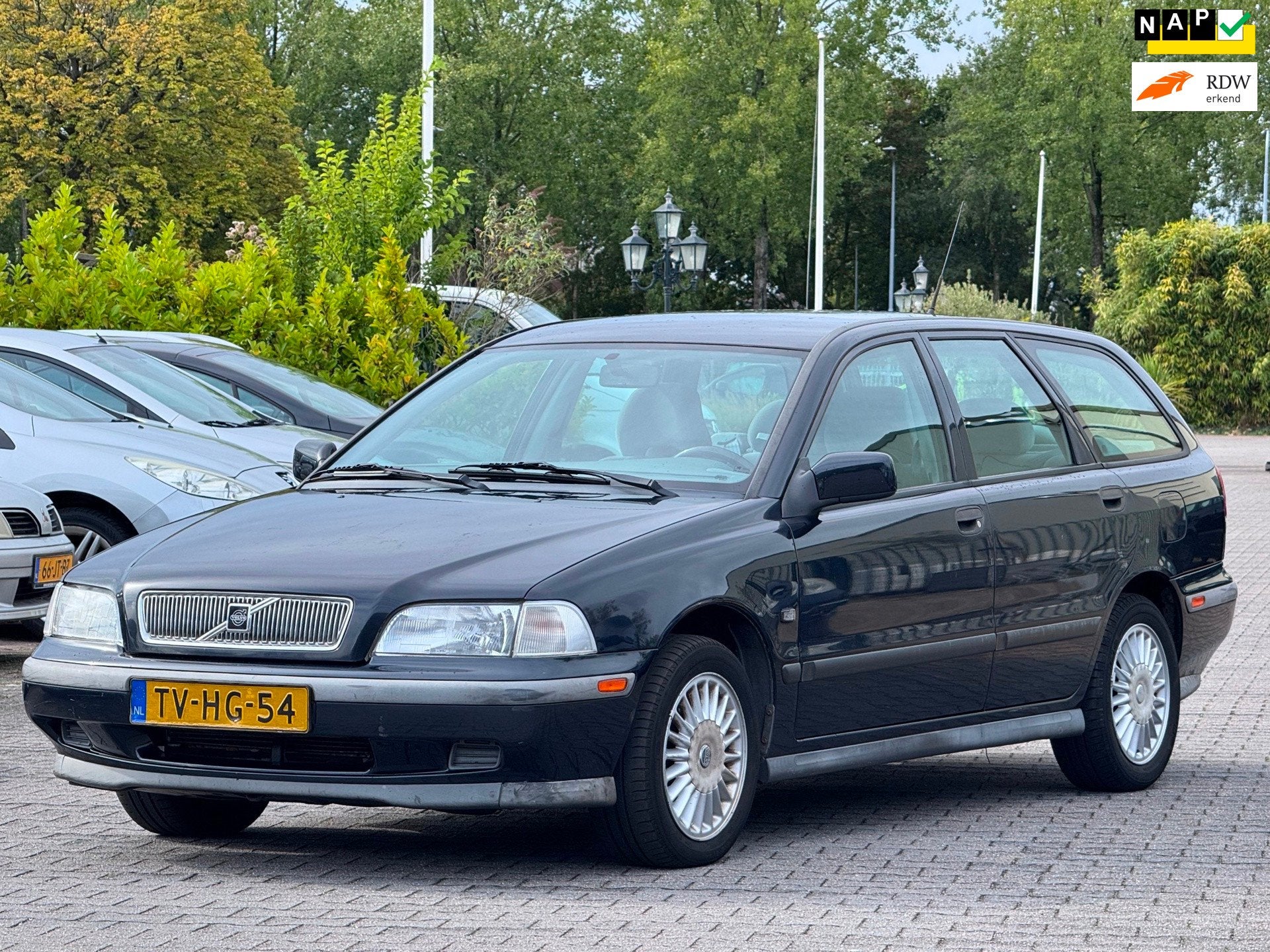 Volvo V40 1.8 Exclusive | Automaat | APK 26-09-2027 | stoelv, Stof, Gebruikt, 4 cilinders, 116 pk