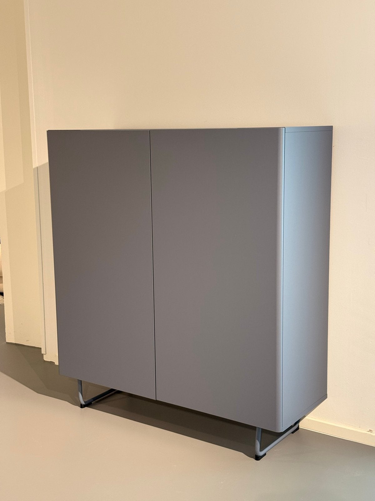 Nieuwe blauwe Tenzo kast - 131x120x43 cm, Ophalen, 100 tot 150 cm, Nieuw, 25 tot 50 cm
