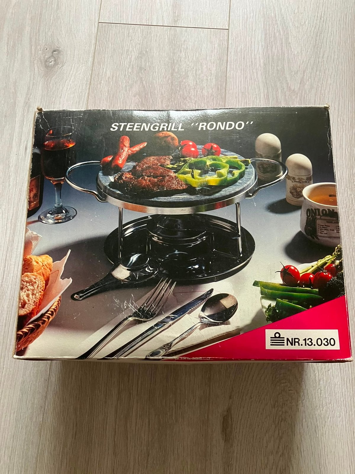 Steengrill "Rondo", Compleet in doos!!, Ophalen of Verzenden, Zo goed als nieuw, 4 t/m 7 personen