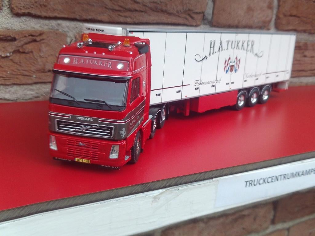 Tekno  Volvo  FH12  Globetrotter  XL  van   Tukker., Ophalen of Verzenden, Nieuw, Bus of Vrachtwagen, Tekno