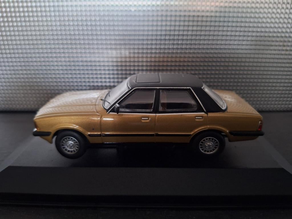 Ford Cortina MK5 2.0 Ghia S Schaal 1:43, Auto, Vanguards, Nieuw, Ophalen of Verzenden
