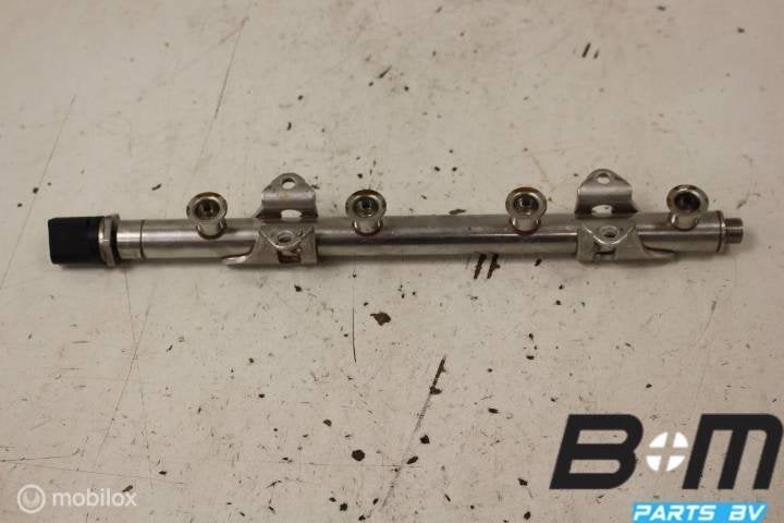Brandstofrail VW Golf 7 1.4 04E133320D, Auto-onderdelen, Gebruikt