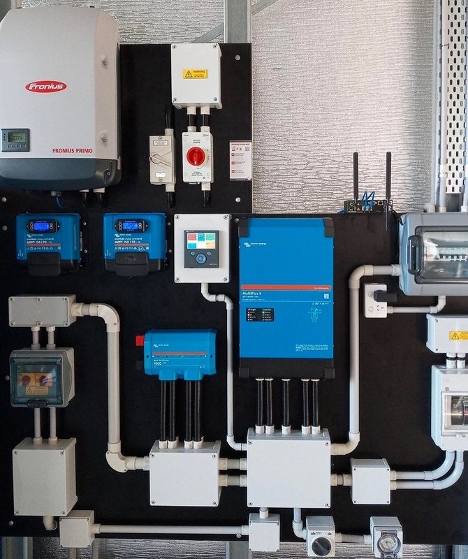 Compleet Victron Pakket - Systeem Op Aanvraag, Victron Energy B.V., Ophalen of Verzenden, Postbus 50016, 1305 AA, Almere, Sales@victronenergy.com
