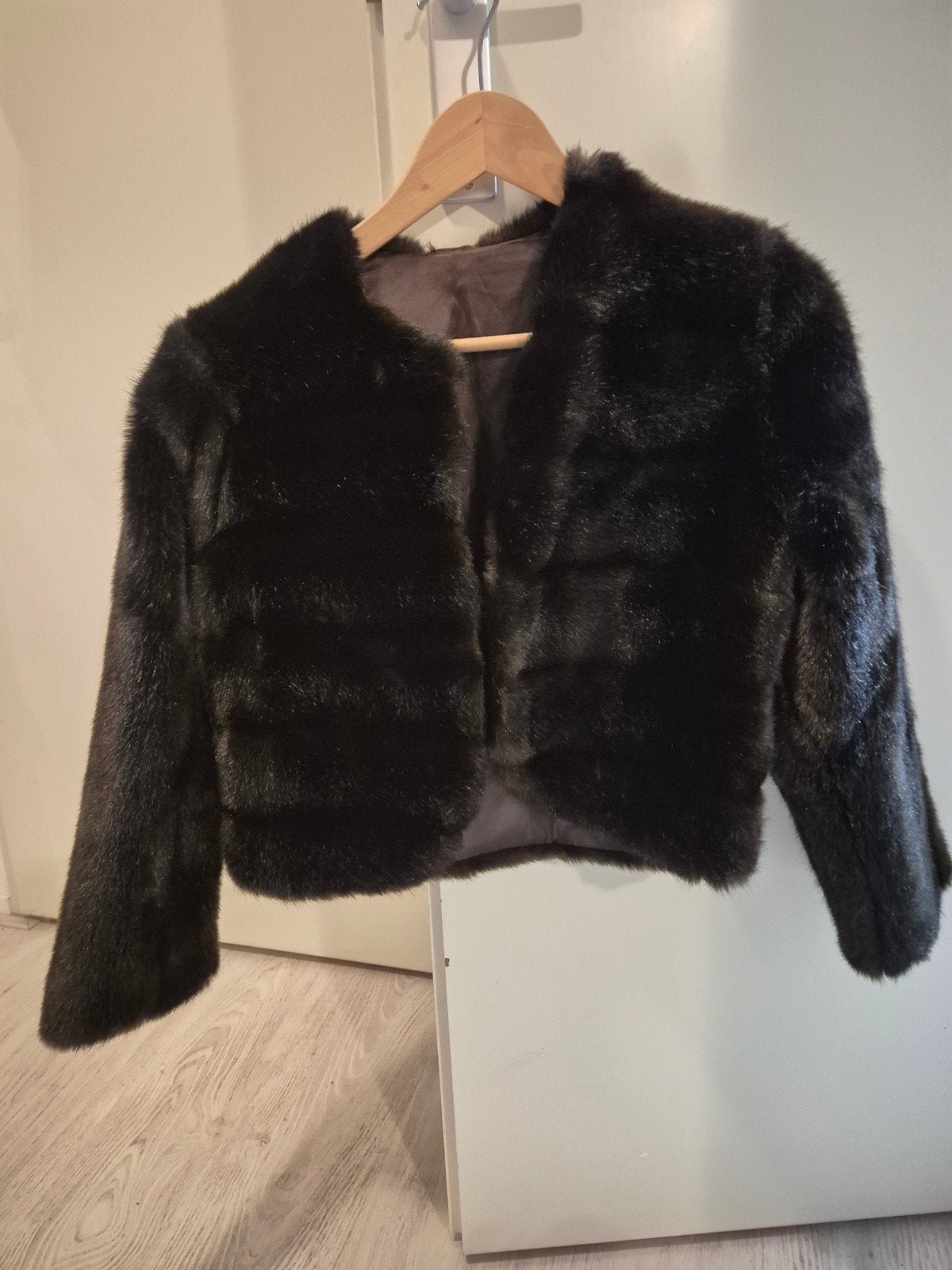 Super kort (nep) bontjasje, Bruin, Ophalen of Verzenden, Maat 34 (XS) of kleiner, Onbekend
