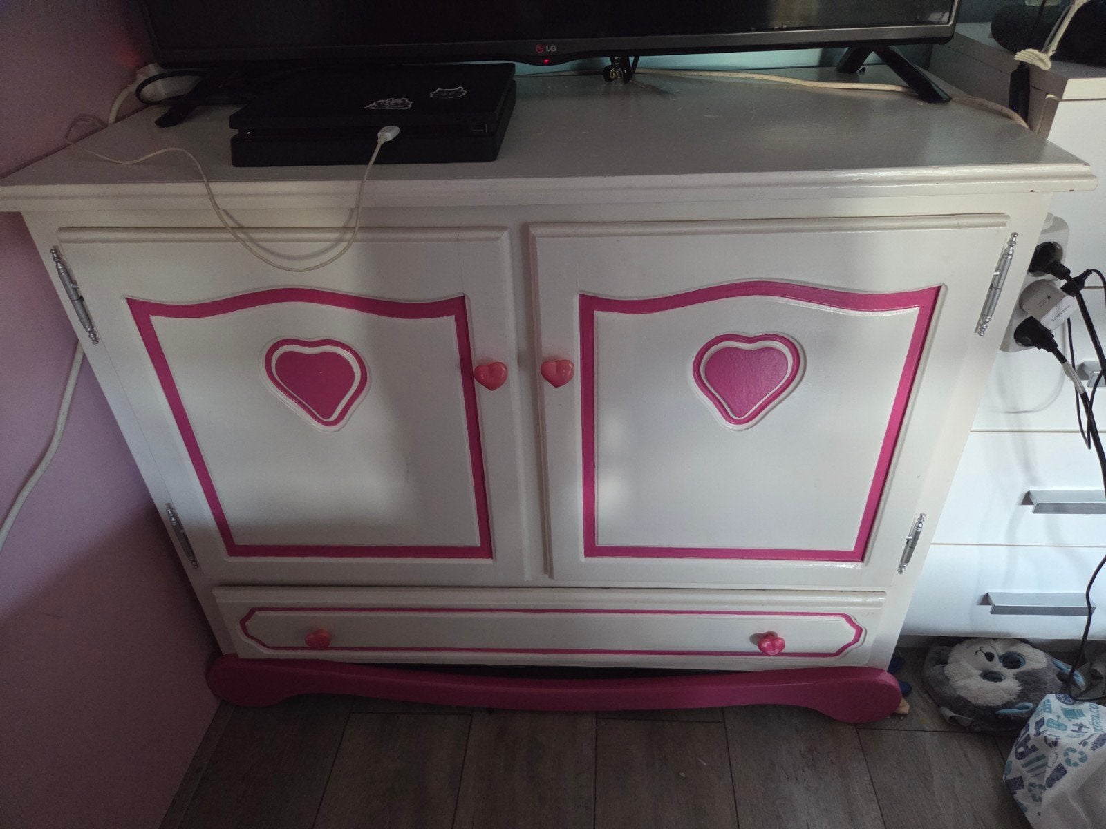 Gratis dressoir,kledingkast en nachtkastje, Ophalen, Gebruikt, 50 tot 70 cm, 105 cm of meer