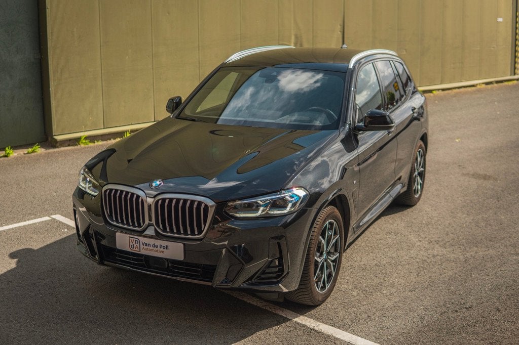 BMW X3 XDrive20i High Executive M Sport / Laser LED / Camera, Auto's, 1998 cc, Gebruikt, 4 cilinders, Zwart