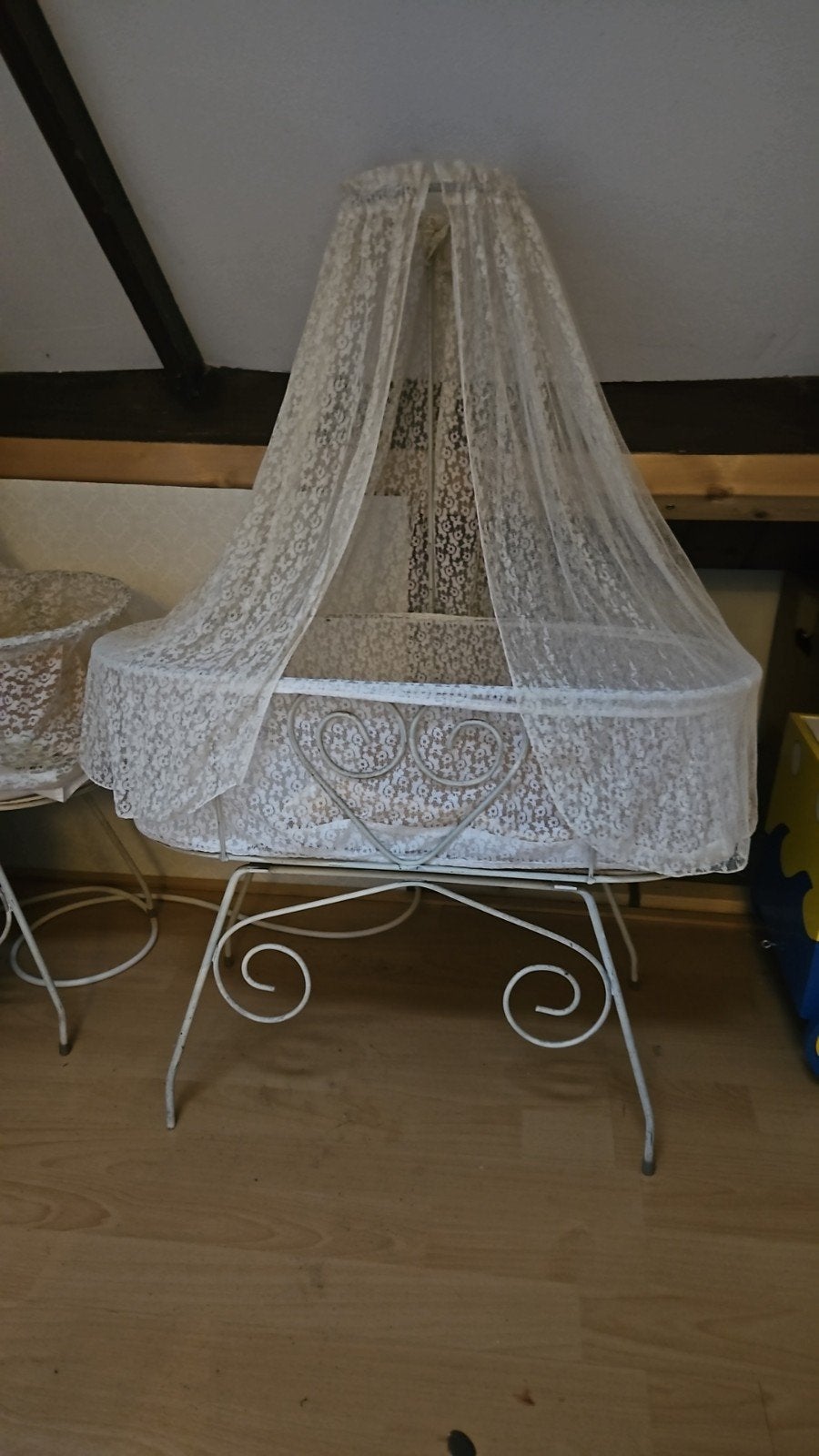 2 Old skool poppenwiegjes met hemeltjes, Ophalen, Gebruikt, Wieg