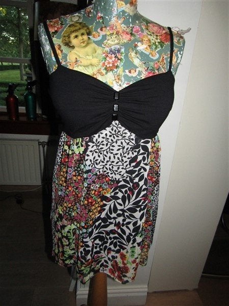 C1034 Red Rouge mt M top zwart bloemen chiffon statement, Kleding | Dames, Maat 38/40 (M), Verzenden, Zwart, Zo goed als nieuw
