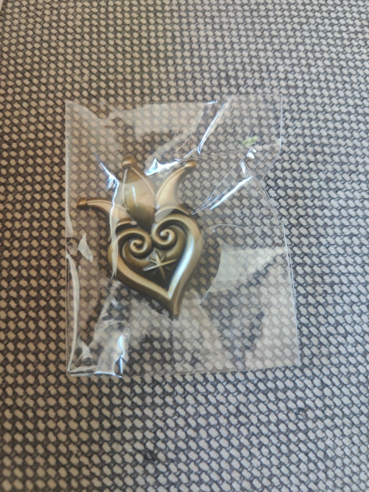 fanmade efteling pin symbolica hart, Verzamelen, Efteling, Ophalen of Verzenden, Nieuw, Button of Speldje