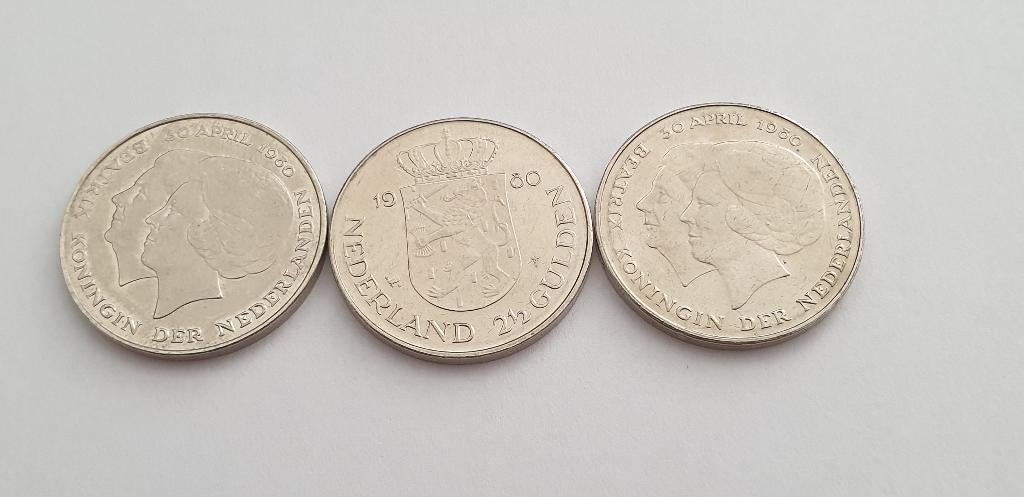 3113 nederland 2,50 dubbele kop 3 stuks, Postzegels en Munten, Munten | Nederland, Verzenden, Koningin Beatrix, 50 gulden