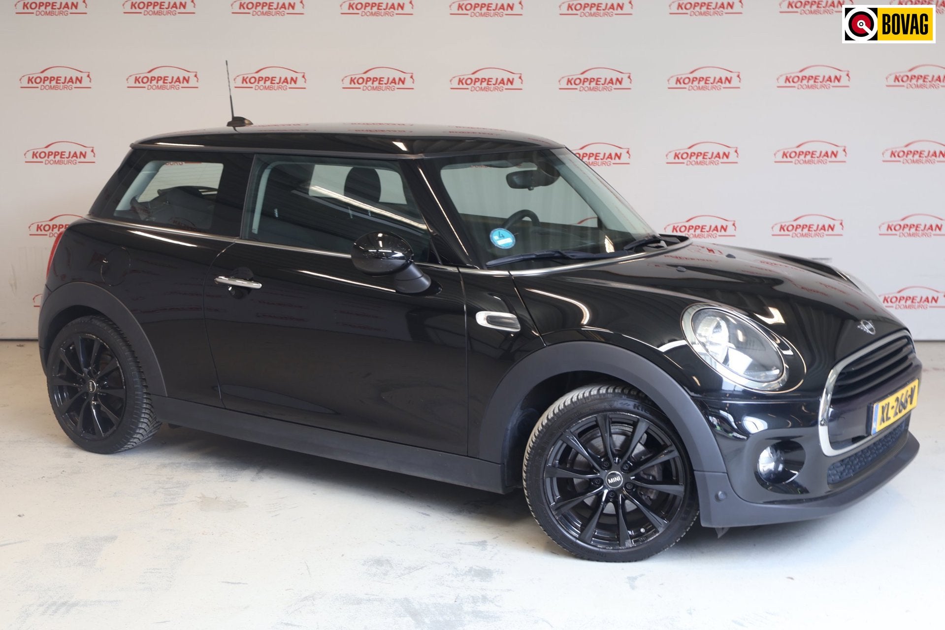 Mini 3-Deurs 1.5 Cooper NL Auto, Apple carplay, airco, LM wi, 136 pk, Gebruikt, Euro 6, 4 stoelen