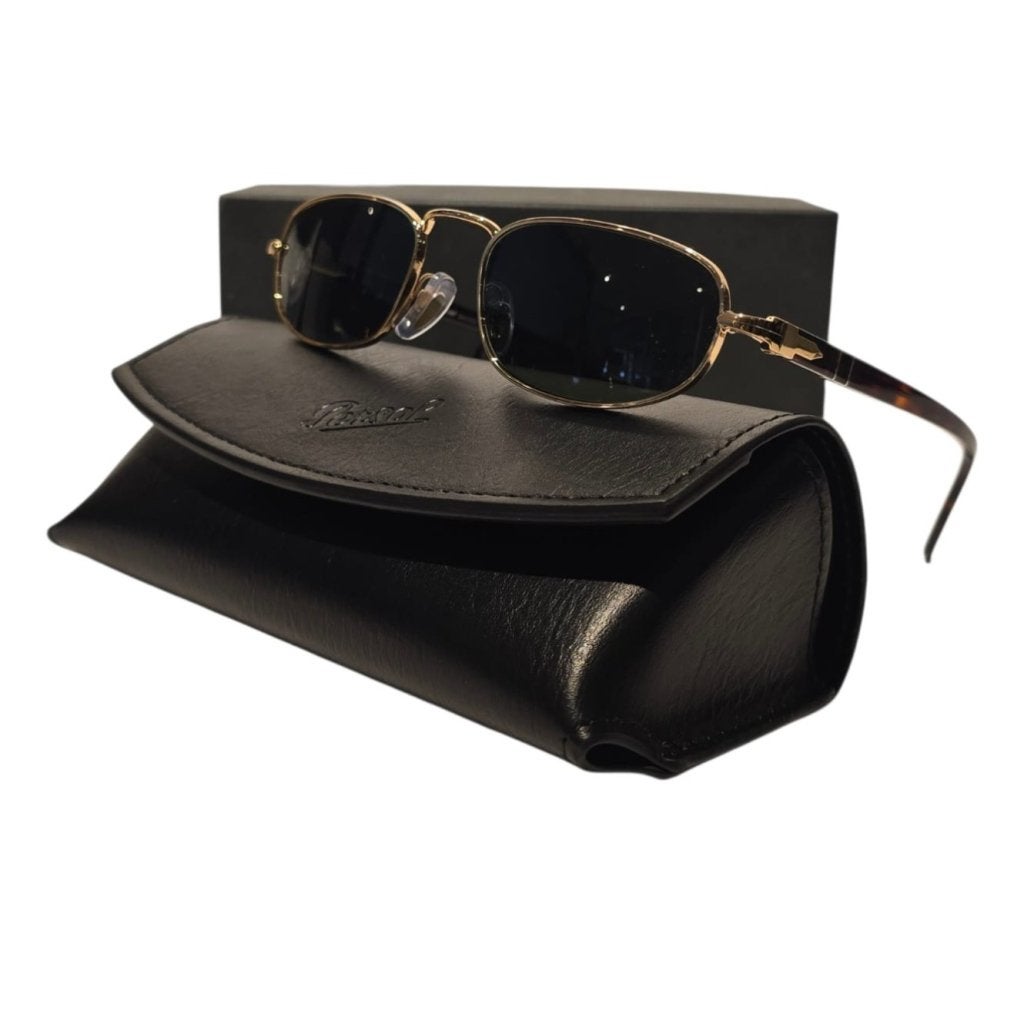Persol PO1028S with Gold Frame and Violet Lenses, Flex Ltd., Gebruikt, https://flex.com/contact-us, Nobelstraat 10, 5807 GA Oostrum LB, Limburg, Nederland