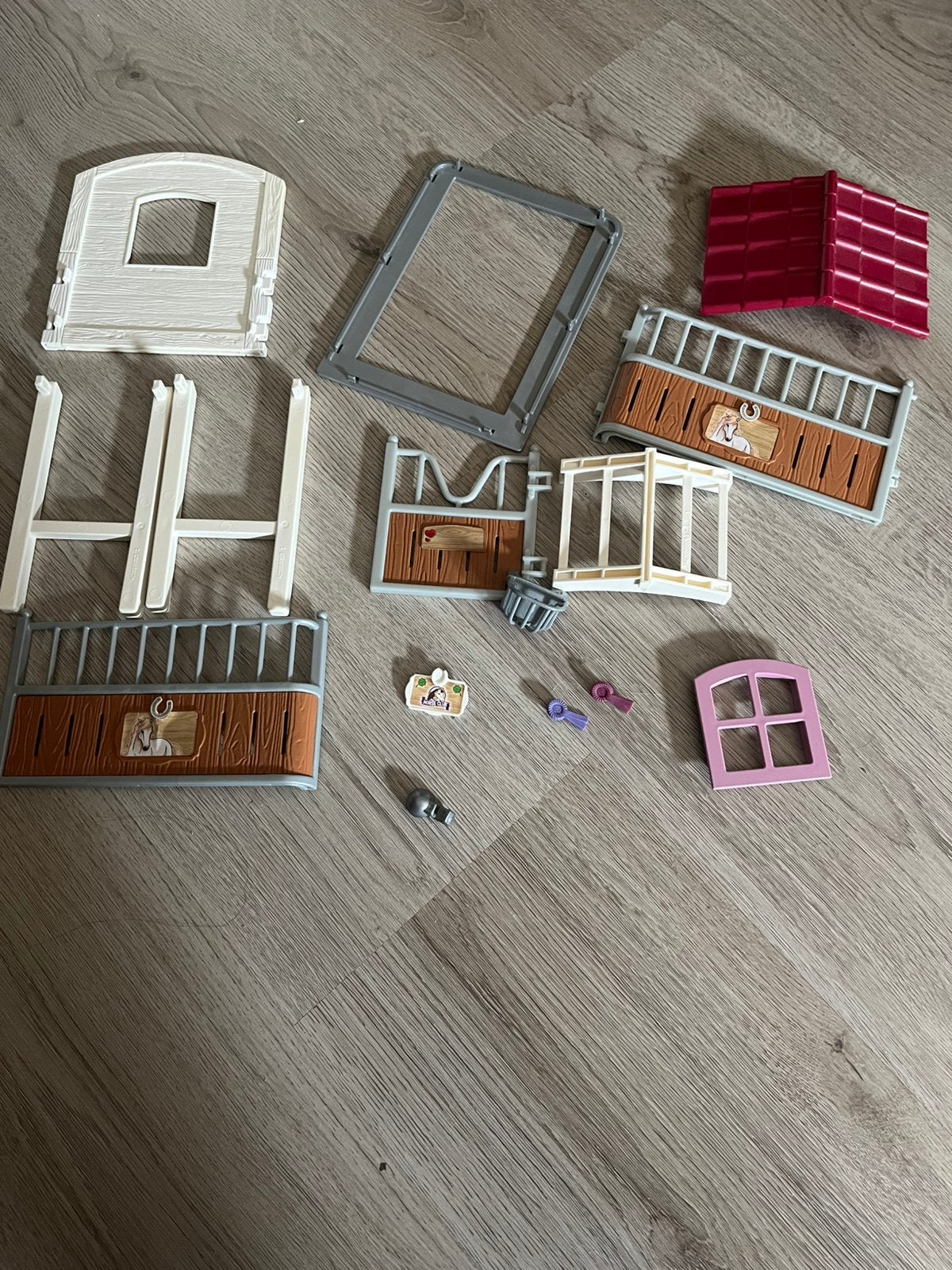 Schleich stal klein, Verzamelen, Dierenverzamelingen, Ophalen of Verzenden, Zo goed als nieuw, Paard, Beeldje of Figuurtje