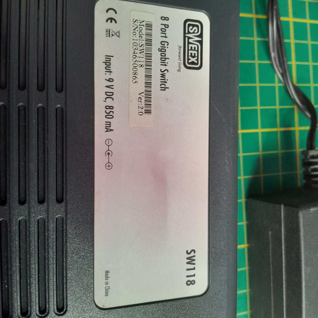 Gigabit Switch, Computers en Software, Netwerk switches, Ophalen of Verzenden, Zo goed als nieuw
