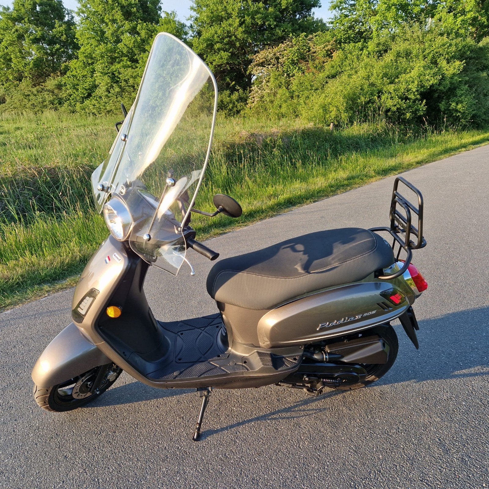 Mooie snorscooter Sym Fiddle 2 weinig km nieuwstaat, Ophalen, Overige modellen, Zo goed als nieuw, Benzine