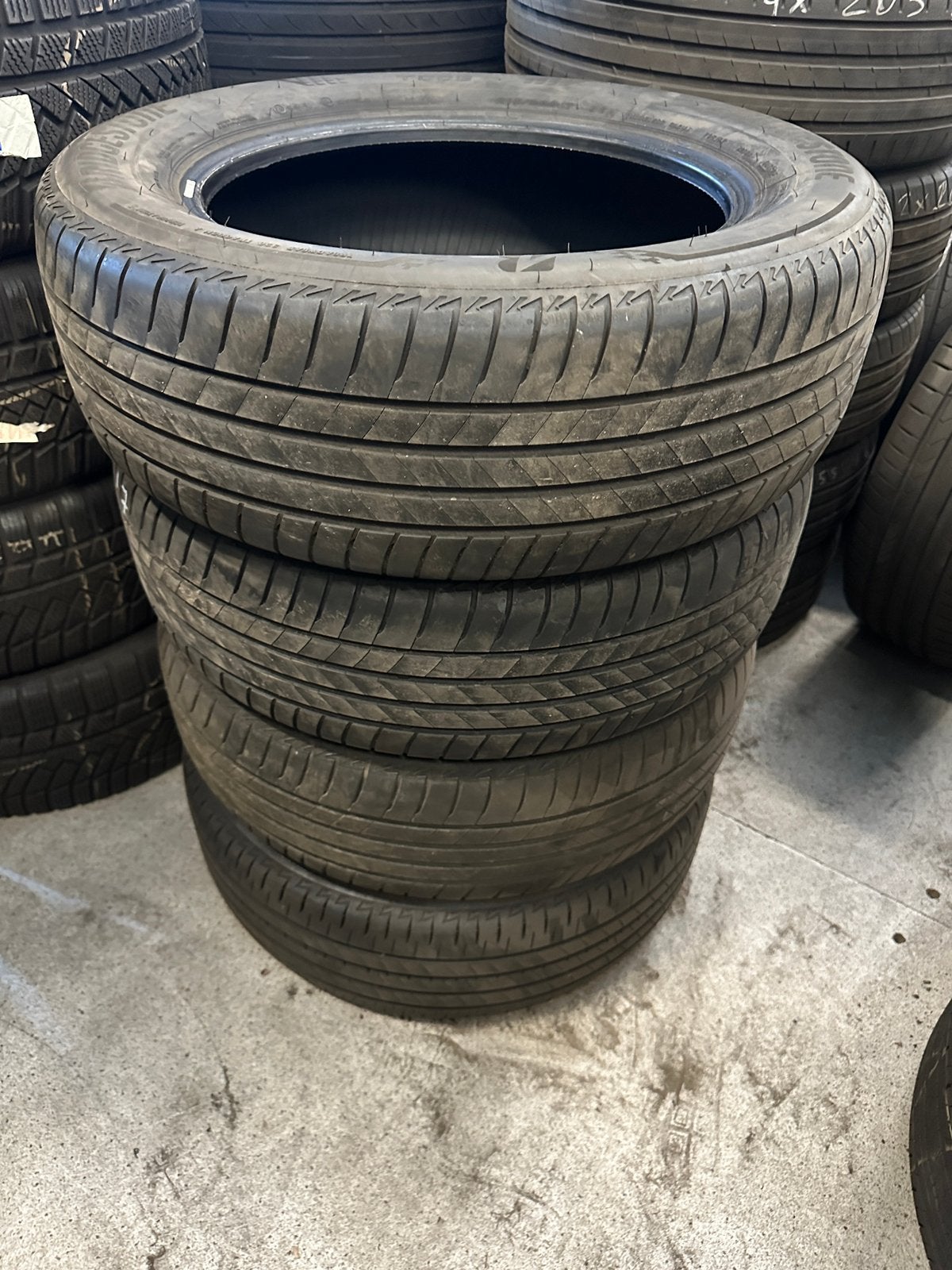 215/60R17 4 SETS VAN 4 BANDEN 220-250€ all-in balanceren
