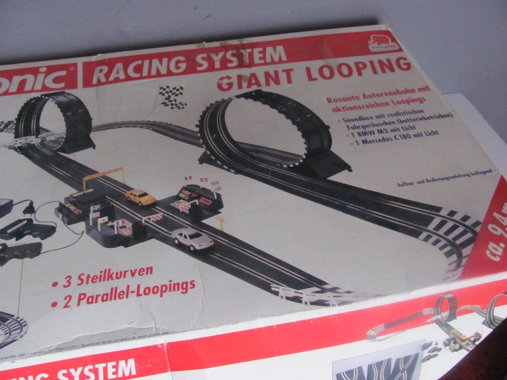 Racebaan met 2 loopings 2 auto's controllers type cartronic, Racebaan, Zo goed als nieuw, Elektrisch, Met looping
