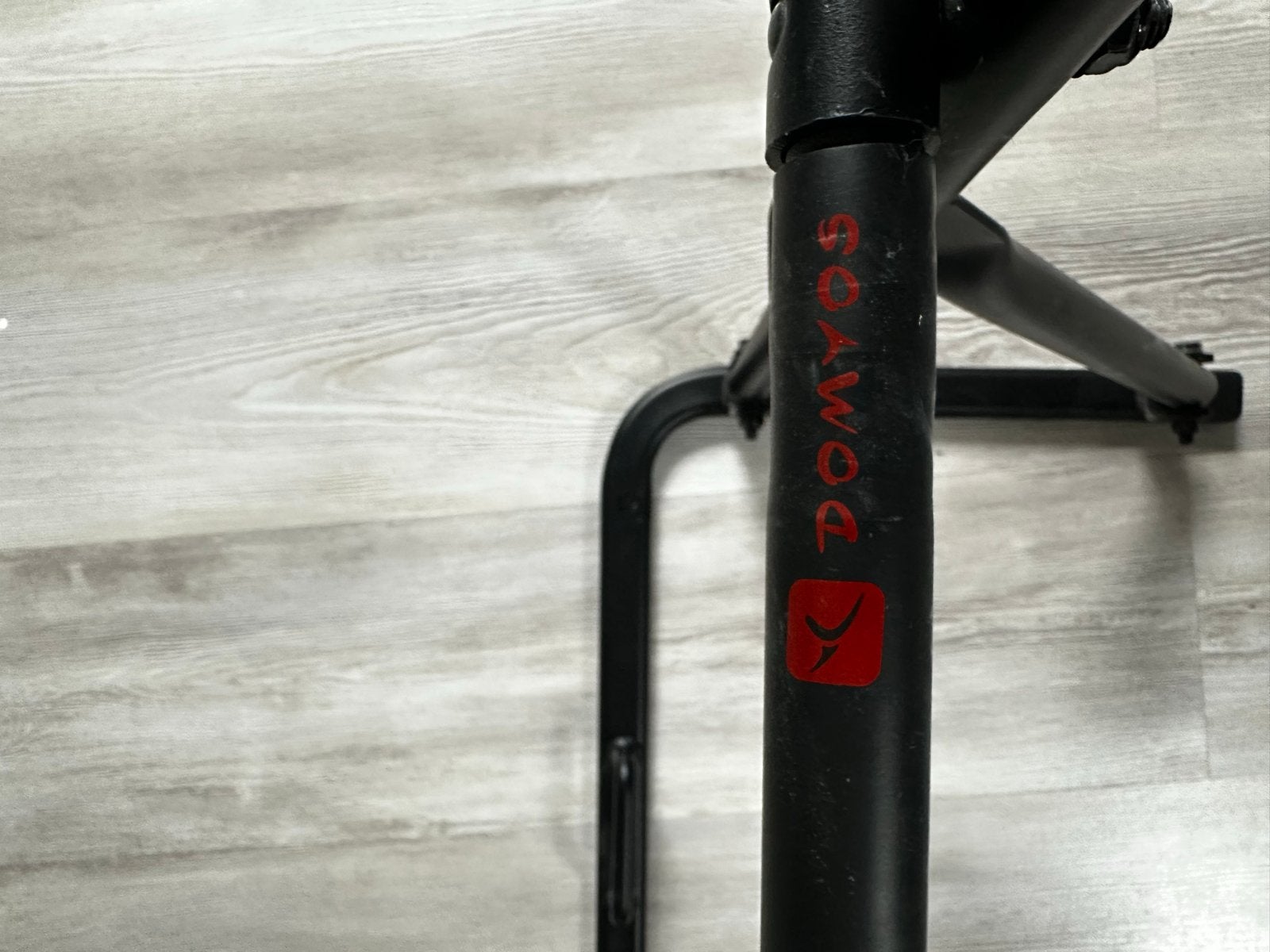 Decathlon Domyos Inklapbare Oprekstang voor Muurbevestiging, Ophalen, Gebruikt, Armen, Oprekstang