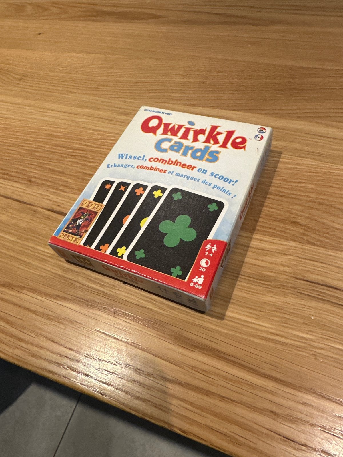 Qwirkle Cards: Strategisch Kaartspel voor het Hele Gezin, Een of twee spelers, Ophalen of Verzenden, Zo goed als nieuw