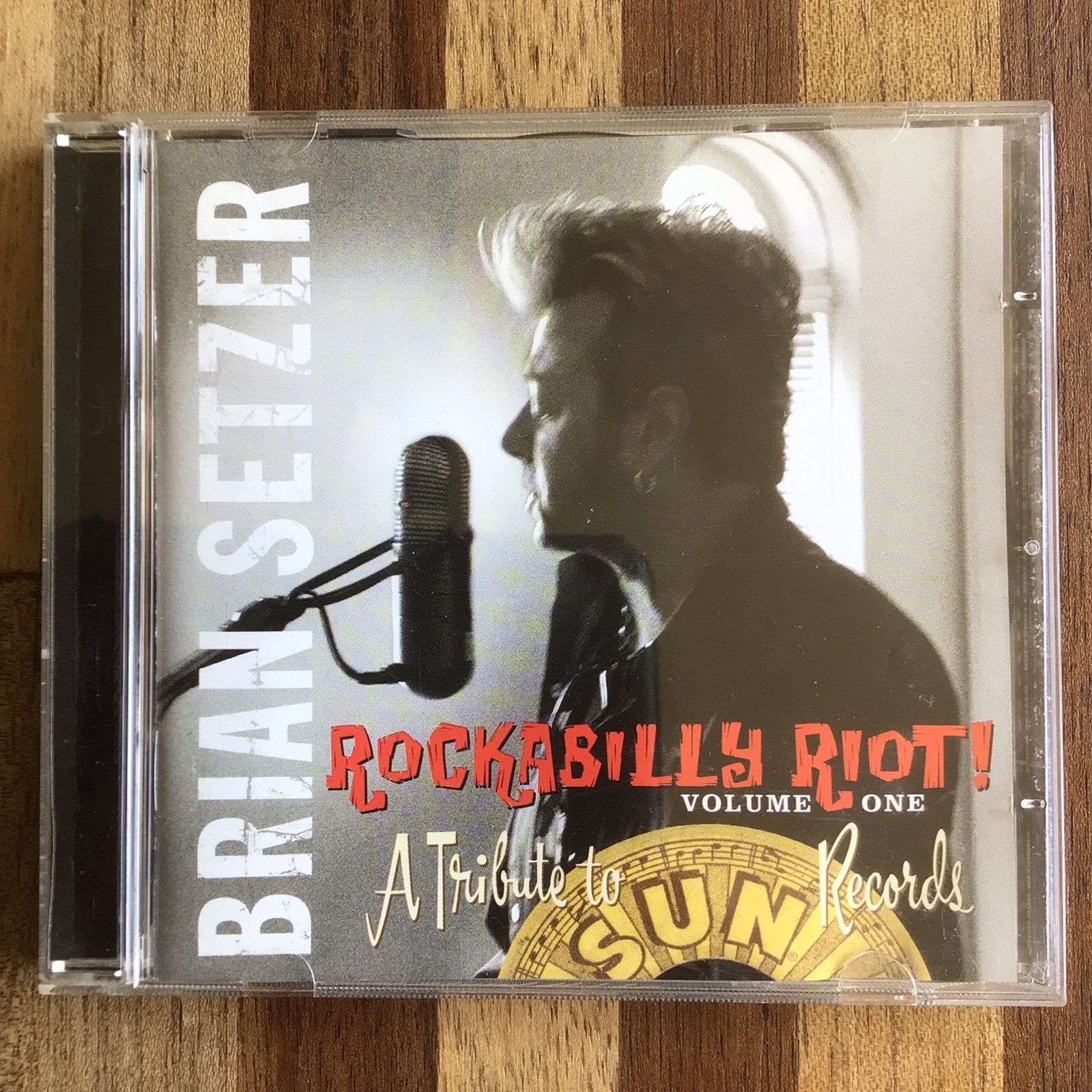 Brian Setzer - Rockabilly Riot! - a tribute to Sun Records, Cd's en Dvd's, Ophalen of Verzenden, Zo goed als nieuw