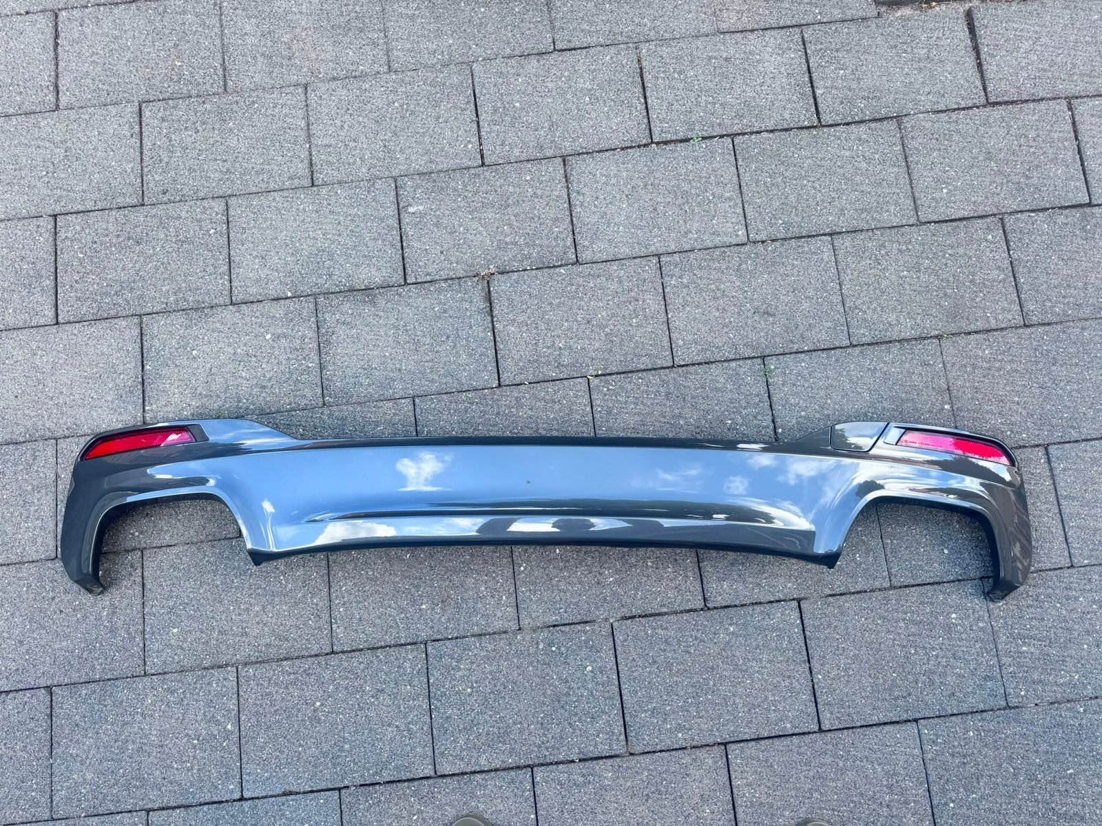 BMW G30/G31 M550i M550d Sport diffuser in Bluestone Metallic, Auto diversen, Tuning en Styling, Ophalen of Verzenden